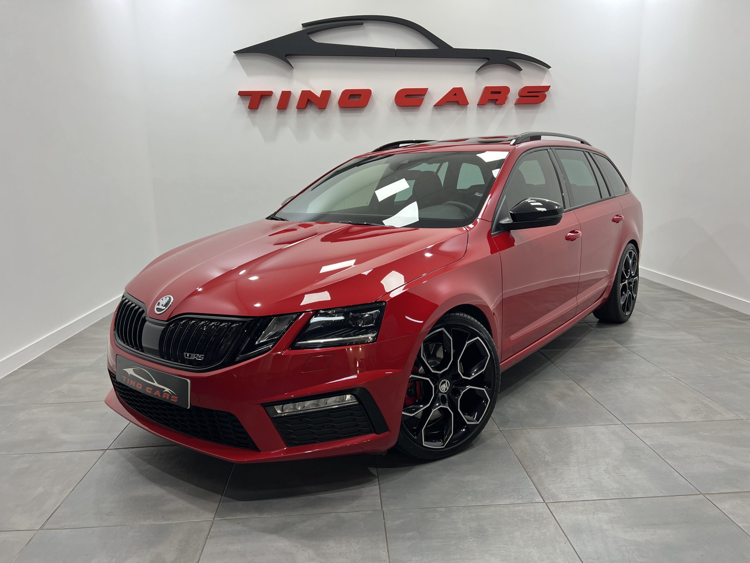 SKODA Octavia Combi 2.0 TSI 180kW 245CV DSG RS SKODA Octavia Combi 2.0 TSI 180kW 245CV DSG RS
