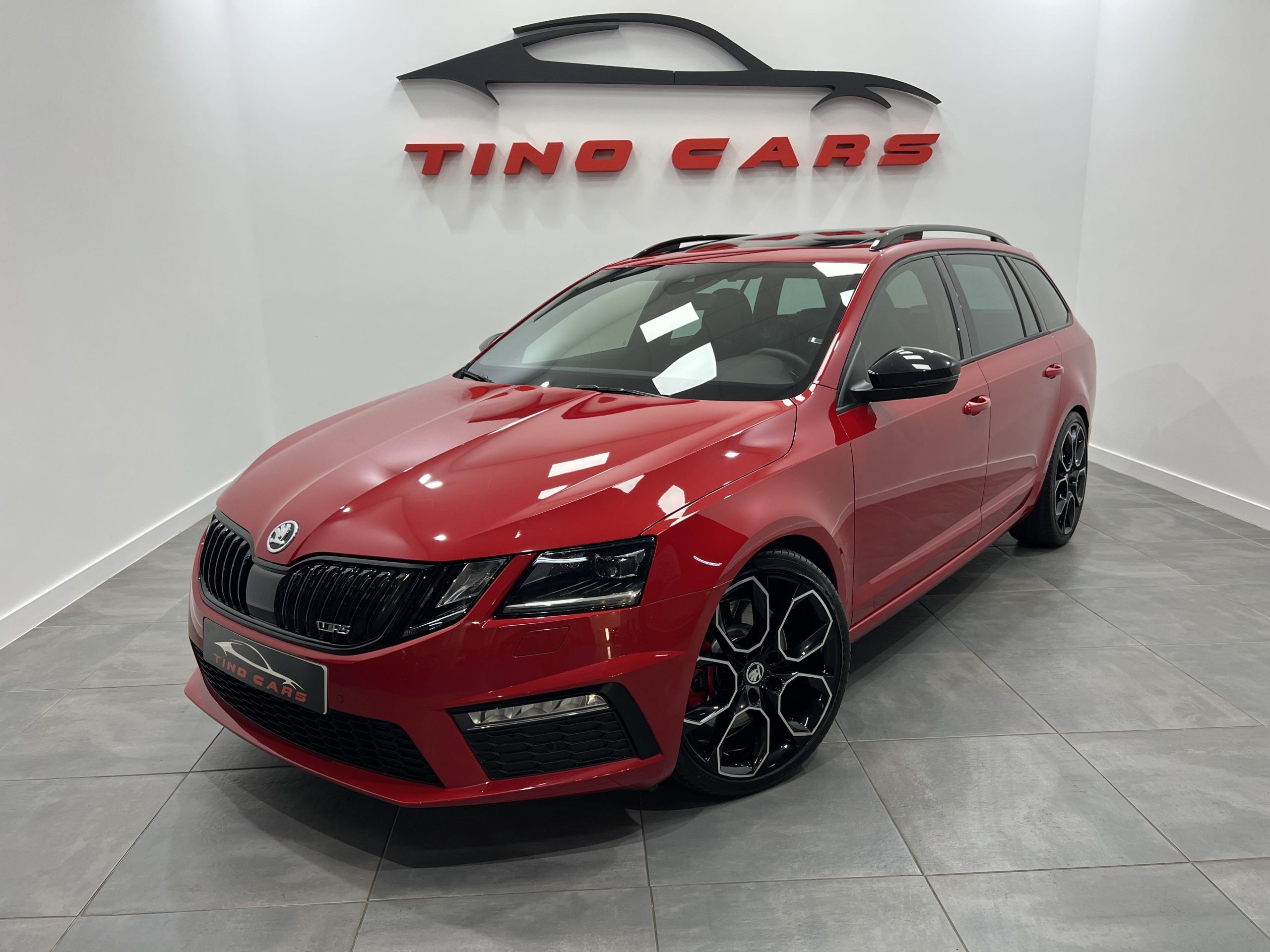SKODA Octavia Combi 2.0 TSI 180kW 245CV DSG RS SKODA Octavia Combi 2.0 TSI 180kW 245CV DSG RS